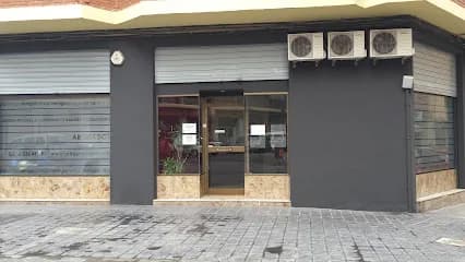 Foto de A. YOLANDA MINGUET PEREZ