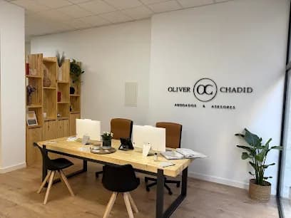 Foto de Abogados de Extranjería Oliver Chadid