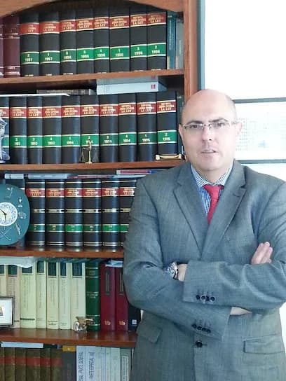 Foto de ABOGADOS VÍCTOR ROMÁN
